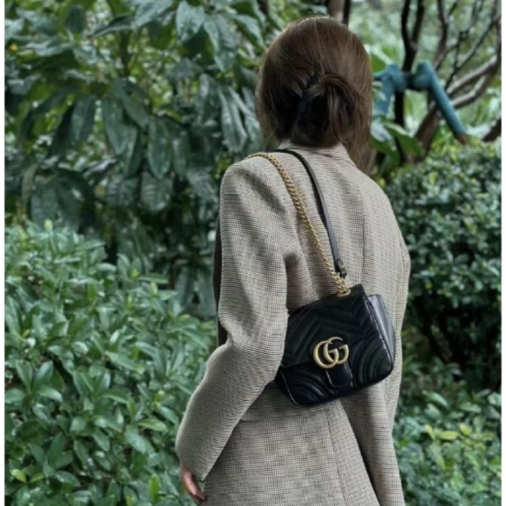 二手99新GUCCI/古馳23新款女士迷你白黑色絎縫皮革雙G鏈條單肩包方胖子2款-細節圖3