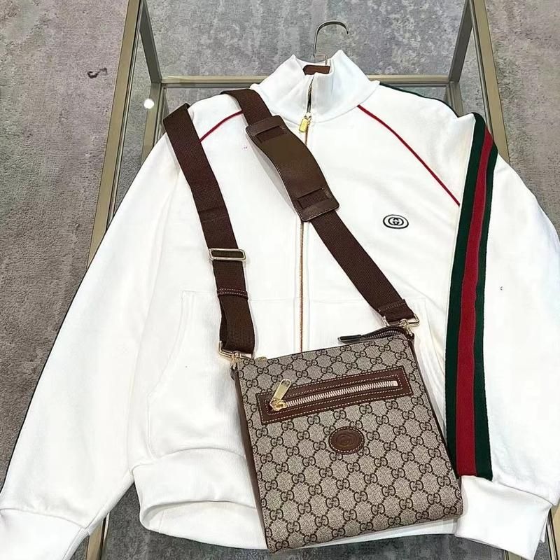 二手99 GUCCI/古馳 男士米色/烏木色老花帆布金扣單肩郵差包-細節圖3