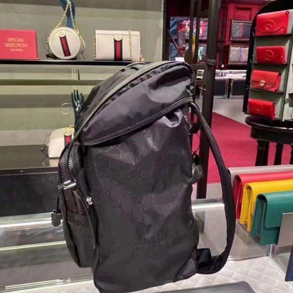 二手99 Gucci 古馳尼龍雙肩包 自重輕 出差旅行包-細節圖2