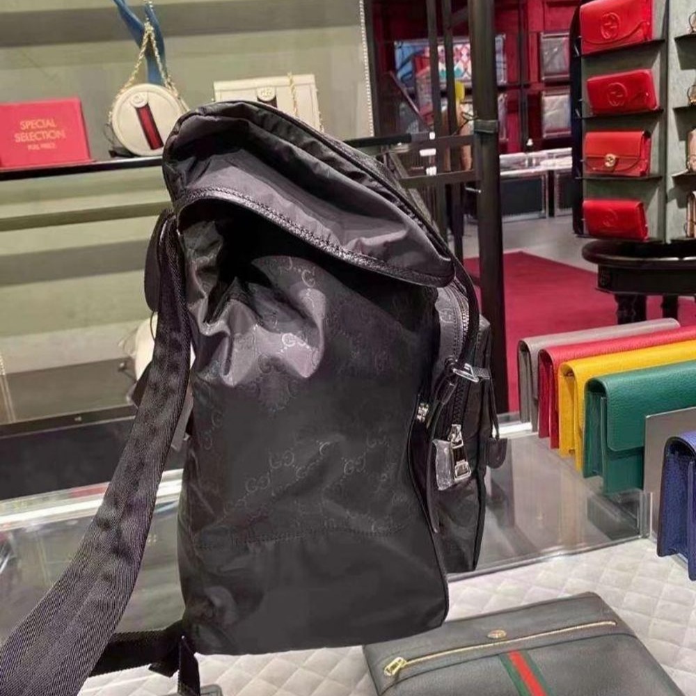 二手99 Gucci 古馳尼龍雙肩包 自重輕 出差旅行包-細節圖3