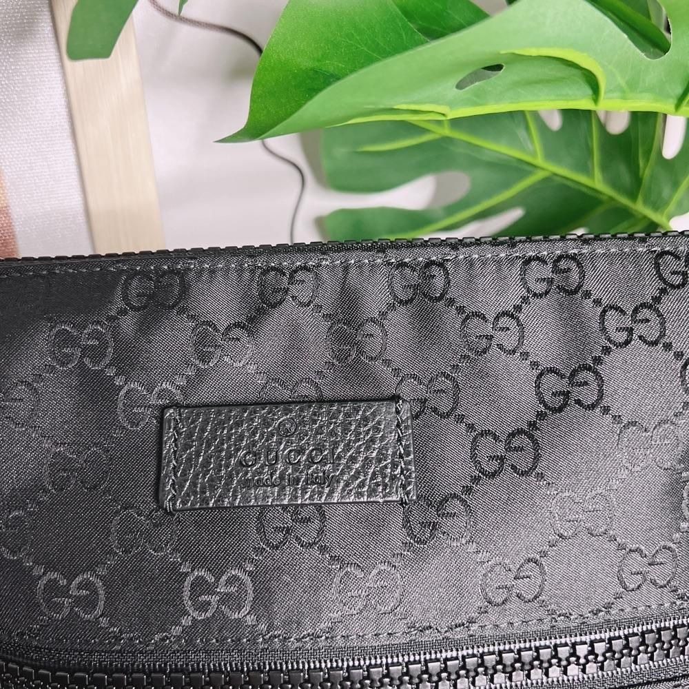 二手99新 男款 經典logo尼龍休閑單肩斜挎包 現貨-細節圖3