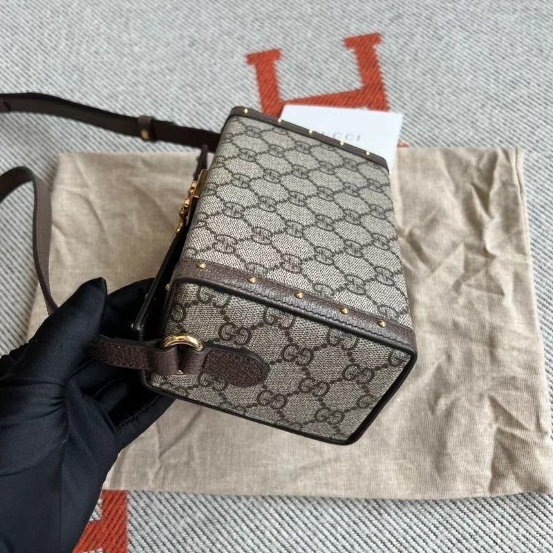 二手99新Gucci 古馳經典爆款鉚釘老花盒子包單肩斜挎包尺寸18.5cm-細節圖3