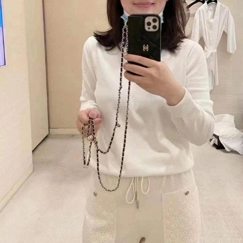 二手99Chanel金珠黑金鏈條手機包/手機殼 12Pro 爆款有盒子小-細節圖5