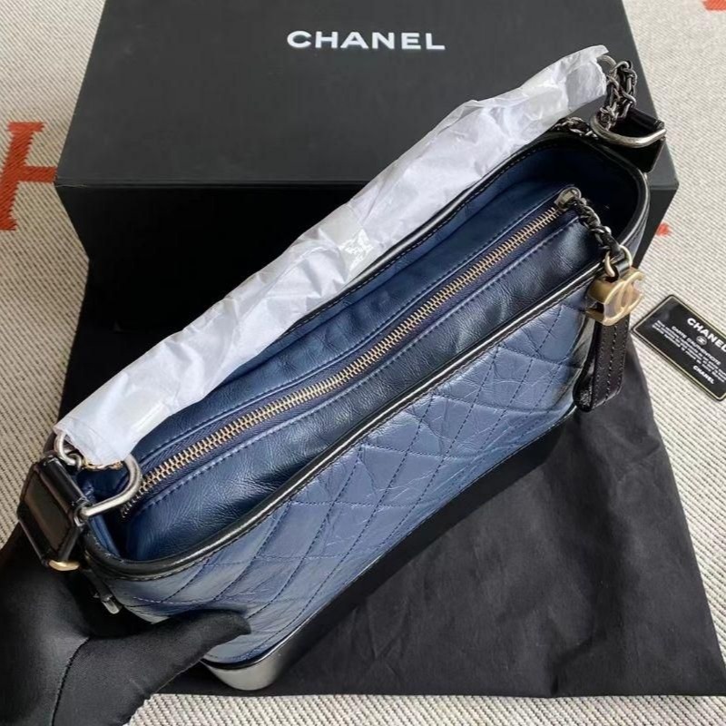 二手CHANEL香奈兒經典爆款斷貨王藍黑拼色中號流浪包單肩包-細節圖2