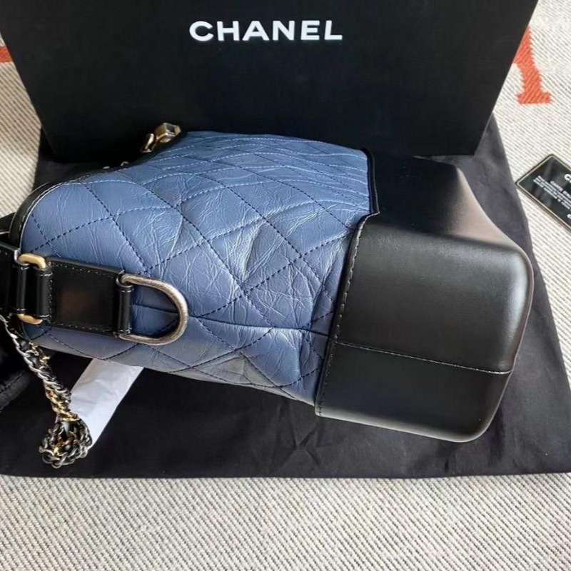 二手CHANEL香奈兒經典爆款斷貨王藍黑拼色中號流浪包單肩包-細節圖3