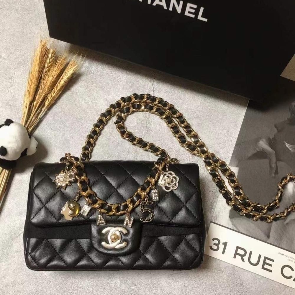 二手Chanel香奈兒徽章mini CF 斜挎包 單肩包 手包 鏈條垂蓋口蓋-細節圖2