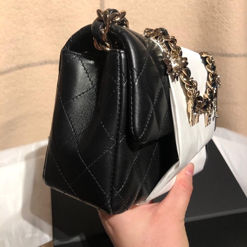 二手Chanel香奈兒徽章mini CF 斜挎包 單肩包 手包 鏈條垂蓋口蓋-細節圖5