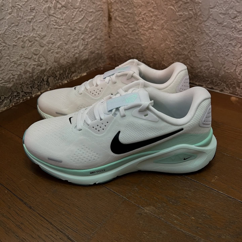 Nike Structure 26 ReactX 白黑綠 舒適 經典 跑步鞋HJ1101-100-細節圖2