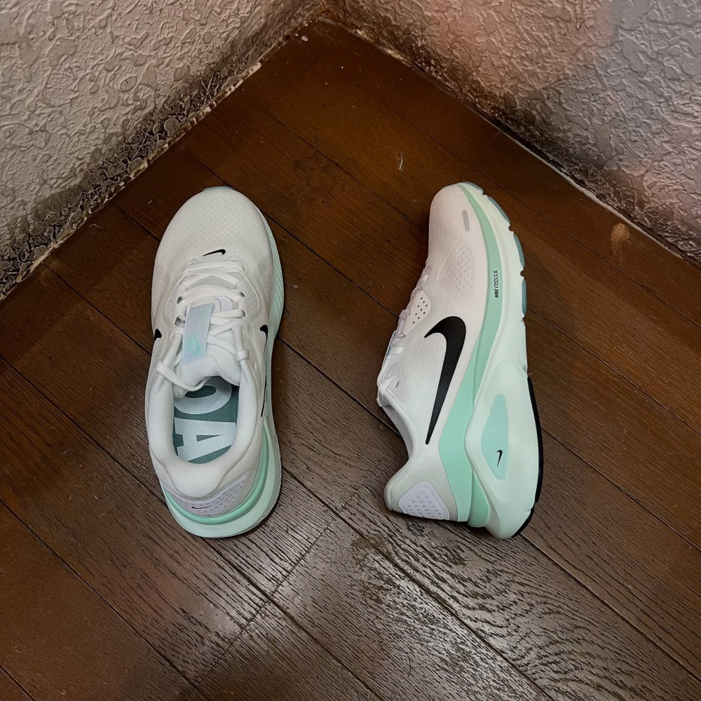 Nike Structure 26 ReactX 白黑綠 舒適 經典 跑步鞋HJ1101-100-細節圖3