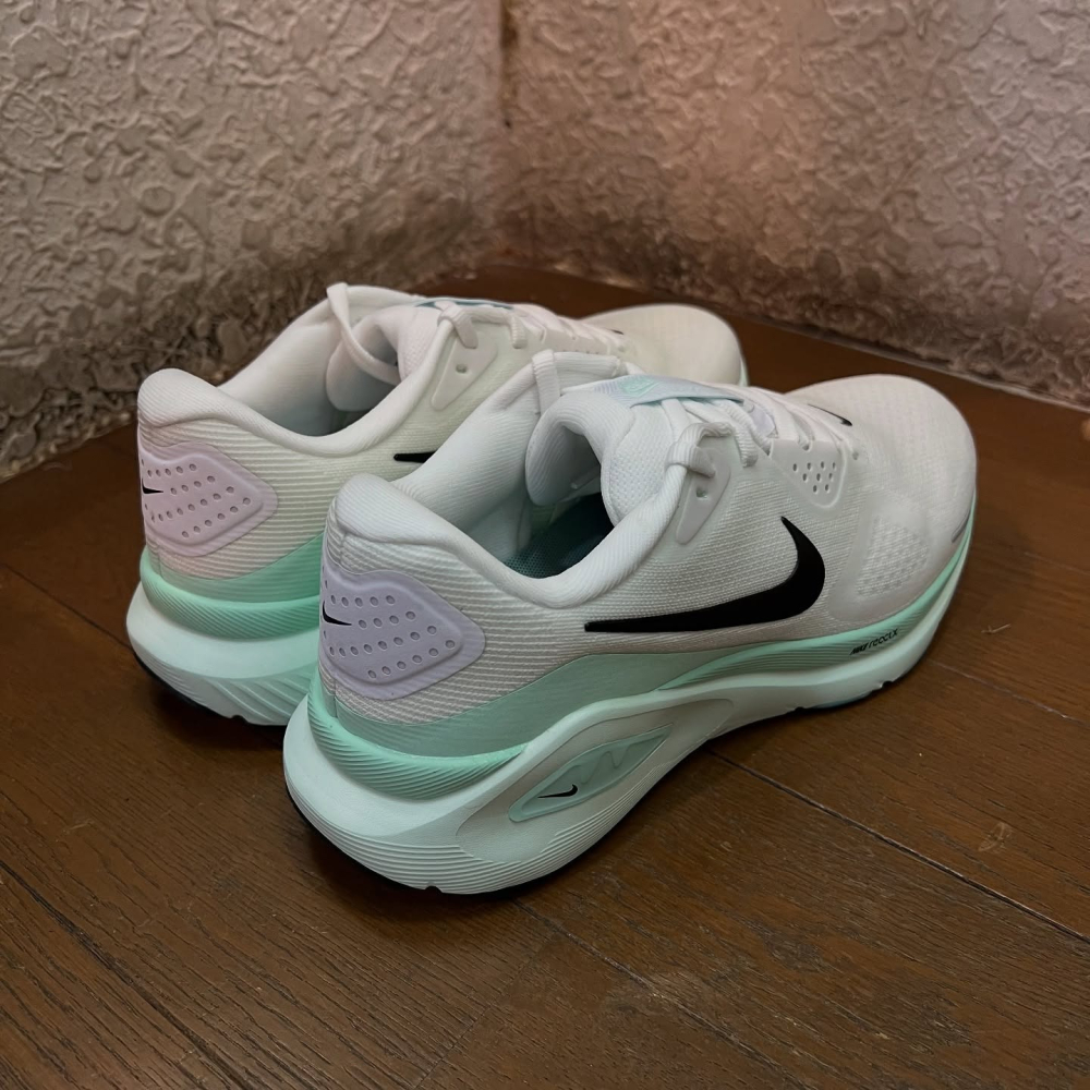 Nike Structure 26 ReactX 白黑綠 舒適 經典 跑步鞋HJ1101-100-細節圖4
