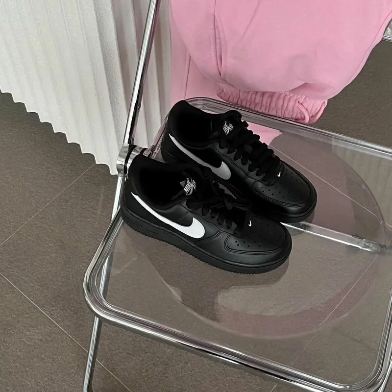 NIKE AIR FORCE 1 AF1 黑白 全黑 白勾 黑武士 男女鞋 FZ0627-010-細節圖5