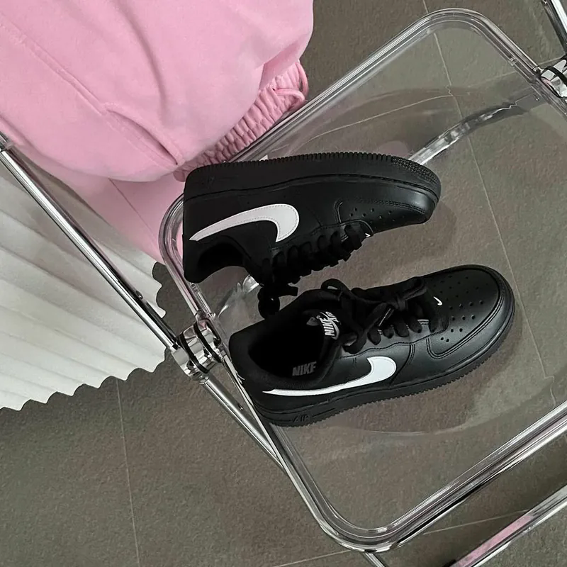 NIKE AIR FORCE 1 AF1 黑白 全黑 白勾 黑武士 男女鞋 FZ0627-010-細節圖6