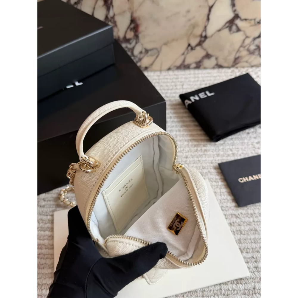 二手Chanel 24C白色小書包-細節圖2
