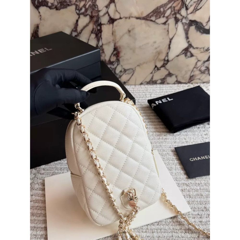 二手Chanel 24C白色小書包-細節圖4