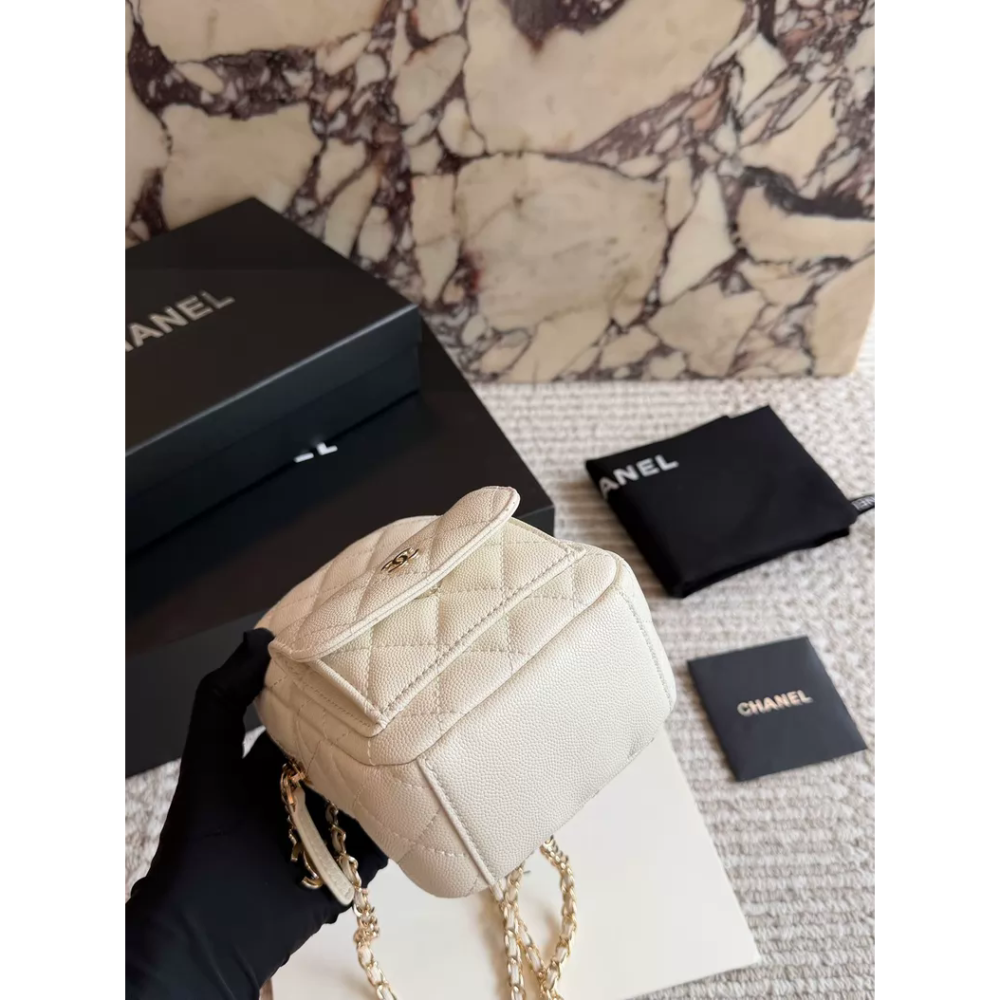 二手Chanel 24C白色小書包-細節圖5
