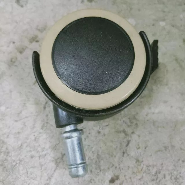 ✨金星車輪✨辦公椅輪 國際標準規格 四角 螺紋 辦公椅 電腦椅 專用PU輪 安靜無聲不傷地板（不卡頭髮）(實體店面)-細節圖4