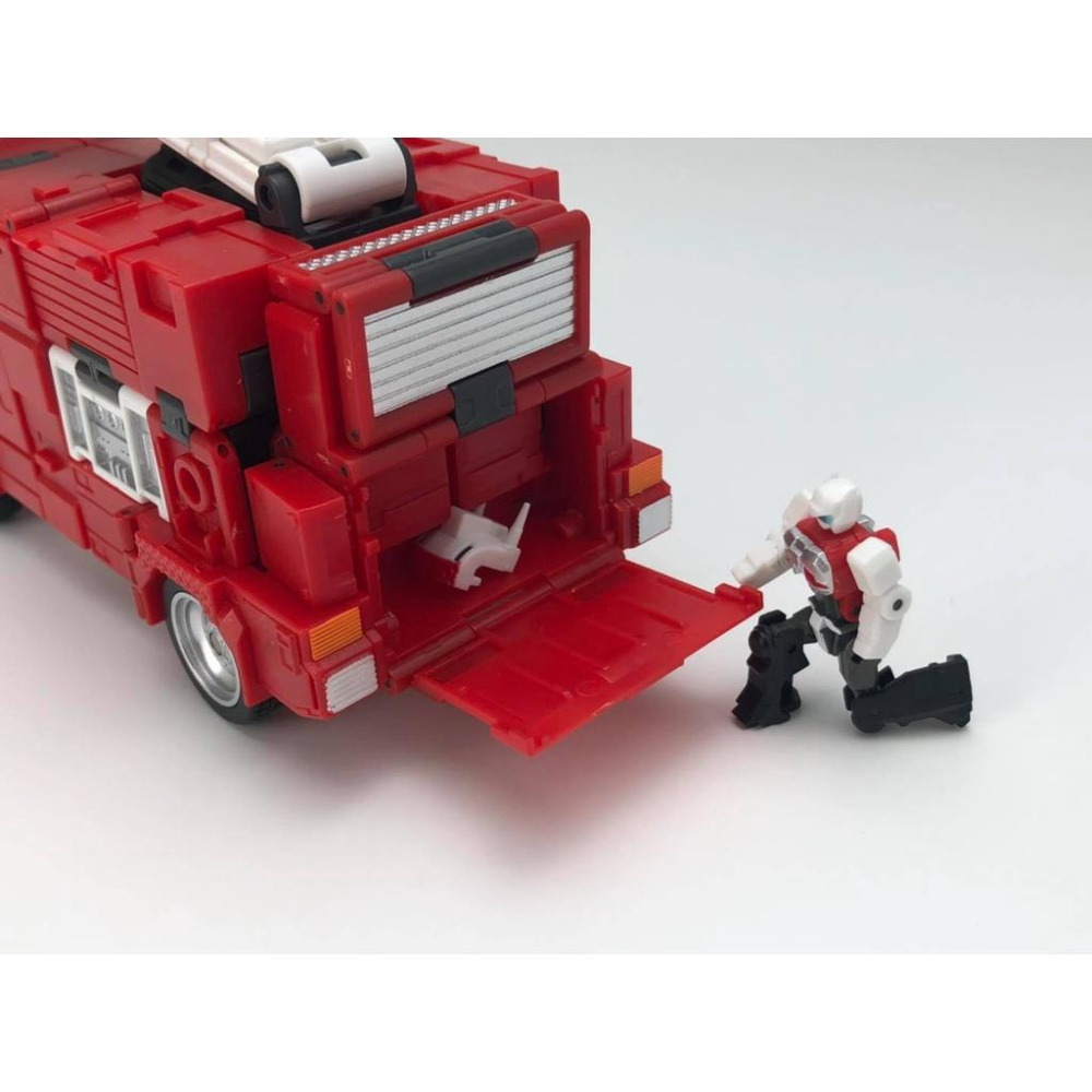 【即將售完】Fanshobby 卡普 MB-14 水龍頭 少年 頭領戰士 消防車 隱者戰士 第三方 變形玩具 FH-細節圖8