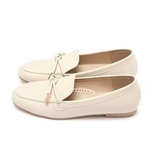 【富發牌】1BE75 /33BE75 秋冬圓舞曲扭結樂福鞋-杏/黑 _采靚鞋包精品-細節圖3