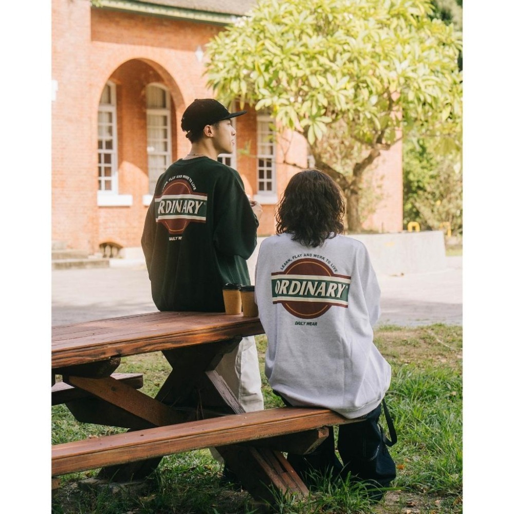 ORDINARY 復古老式招牌大學TEE 店內價 【PS中壢】-細節圖5