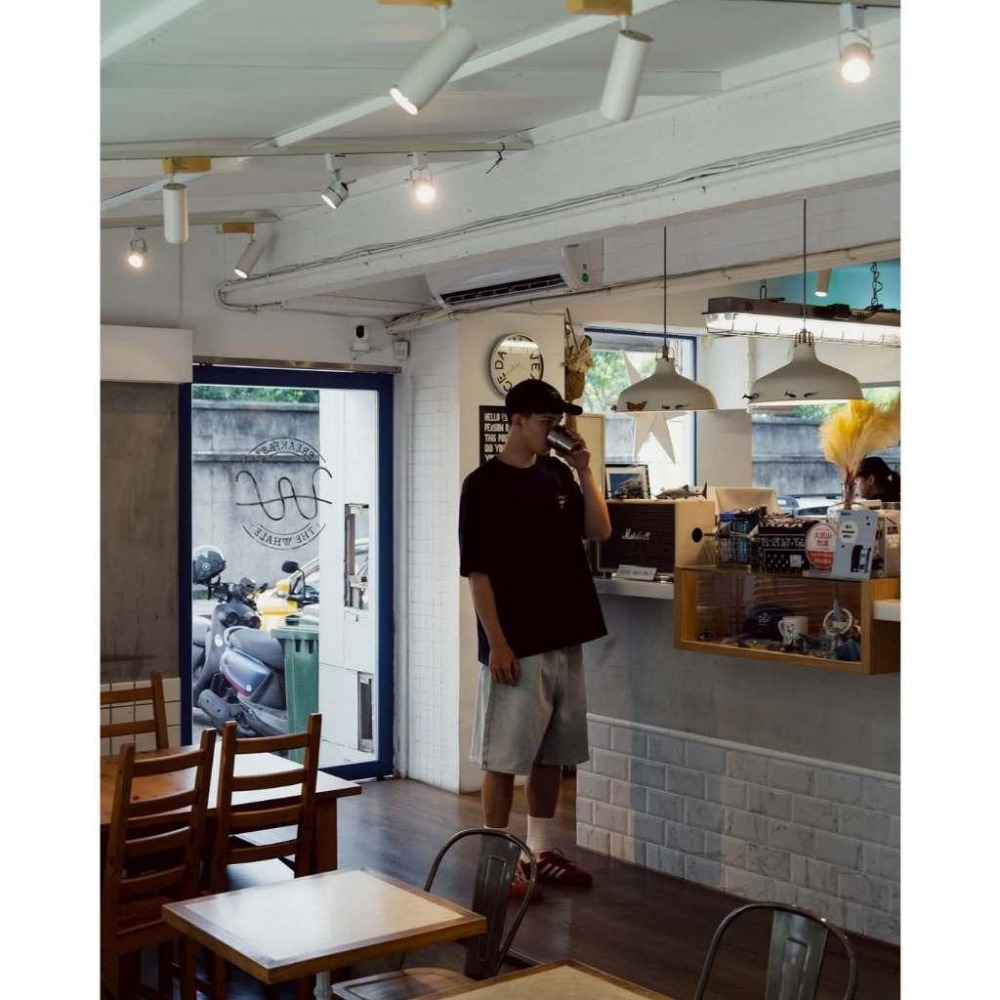 IDEALISM IDE WHALe. Holiday Collection Tee 法棍 短T【PS中壢】-細節圖6