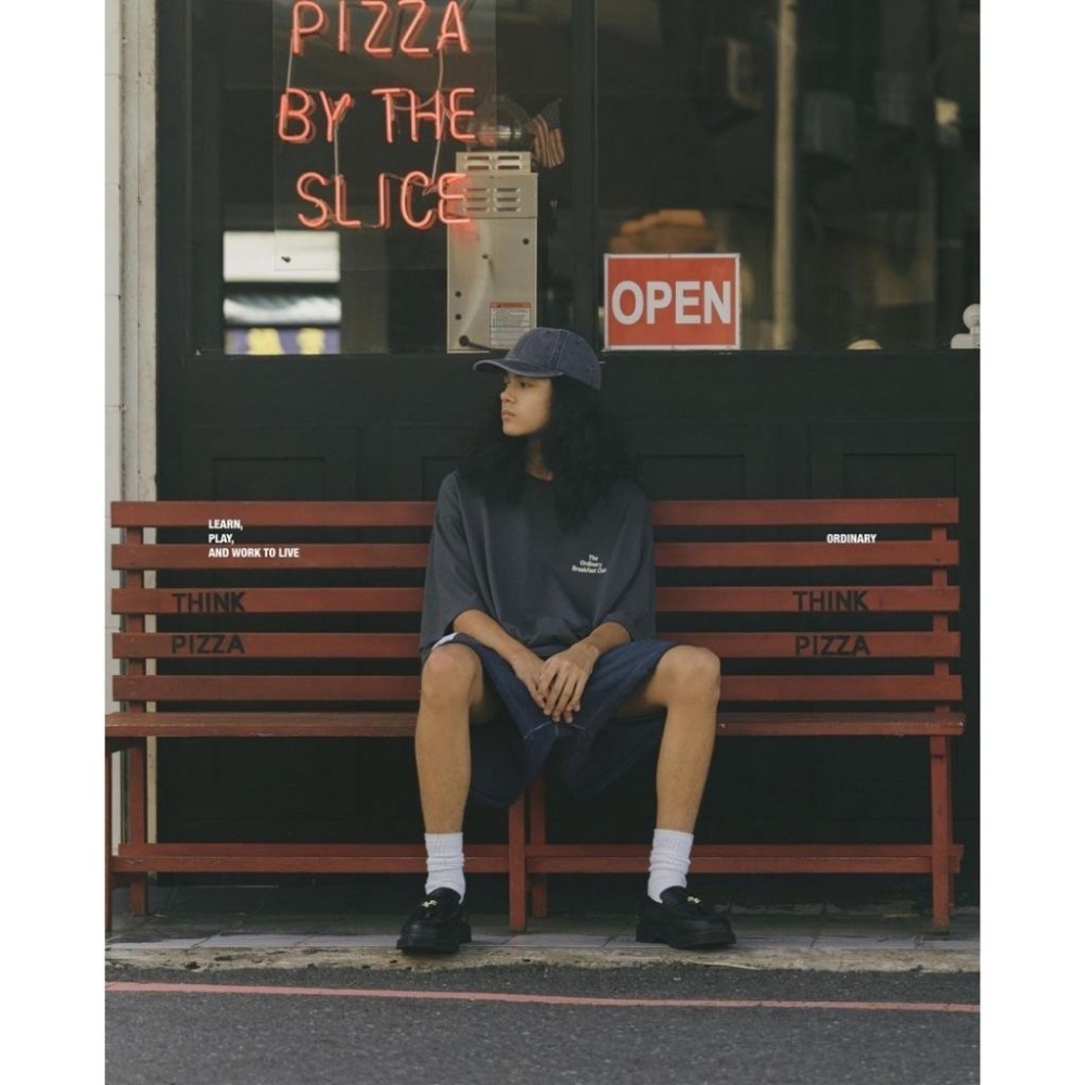 ORDINARY 24S/S 趣味三明治唱片人短TEE  店內價 【PS中壢】-細節圖4