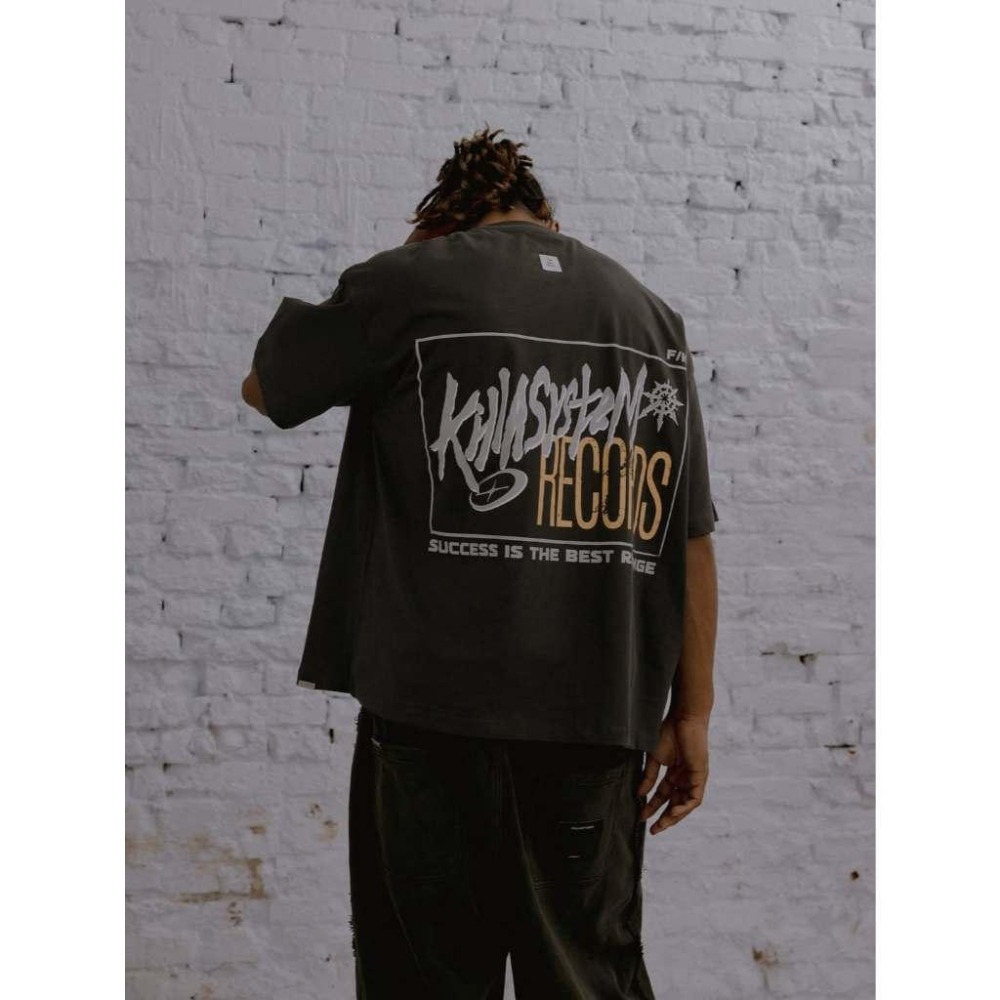 KILLASYSTEM 25S/S SLOGAN TEE 短T【PS中壢】-細節圖8