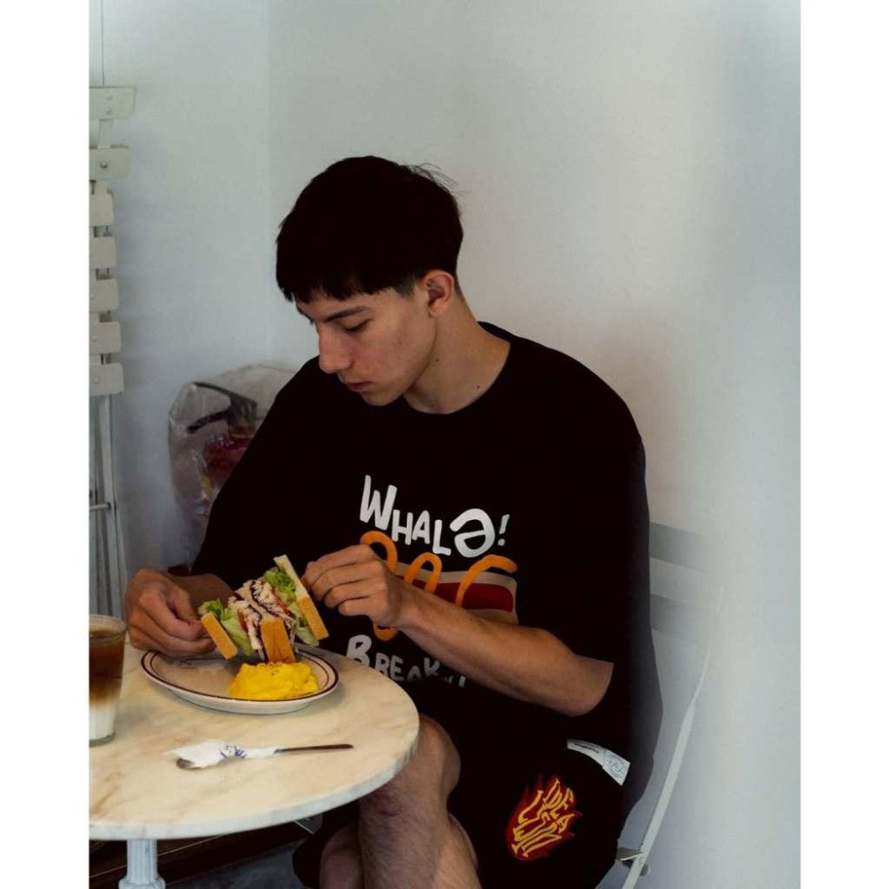 IDEALISM IDE WHALe. Holiday Collection  Hotdog Tee 【PS中壢】-細節圖7