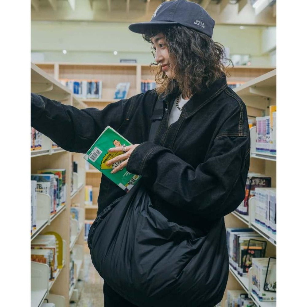 ORDINARY 25SS AIR SHOULDER BAG 空氣皺摺單肩包【PS中壢】-細節圖5
