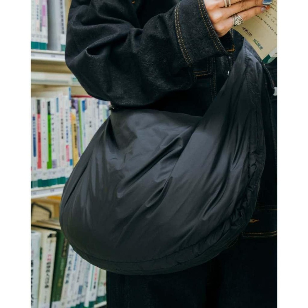 ORDINARY 25SS AIR SHOULDER BAG 空氣皺摺單肩包【PS中壢】-細節圖6