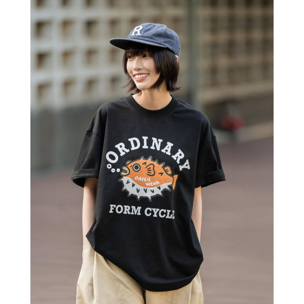 ORDINARY PUFFERFISH COLLEGE TEE 美式河豚竹節棉短TEE【PS中壢】店內價-細節圖5