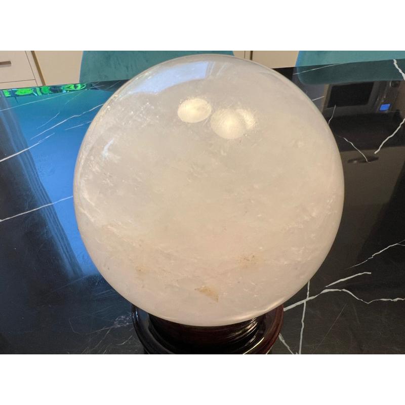 天然七彩光彩色膠花白水晶球擺件附底座開光發財咒五帝錢115.5mm-細節圖5