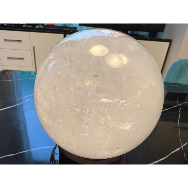 天然七彩光彩色膠花白水晶球擺件附底座開光發財咒五帝錢115.5mm-細節圖8