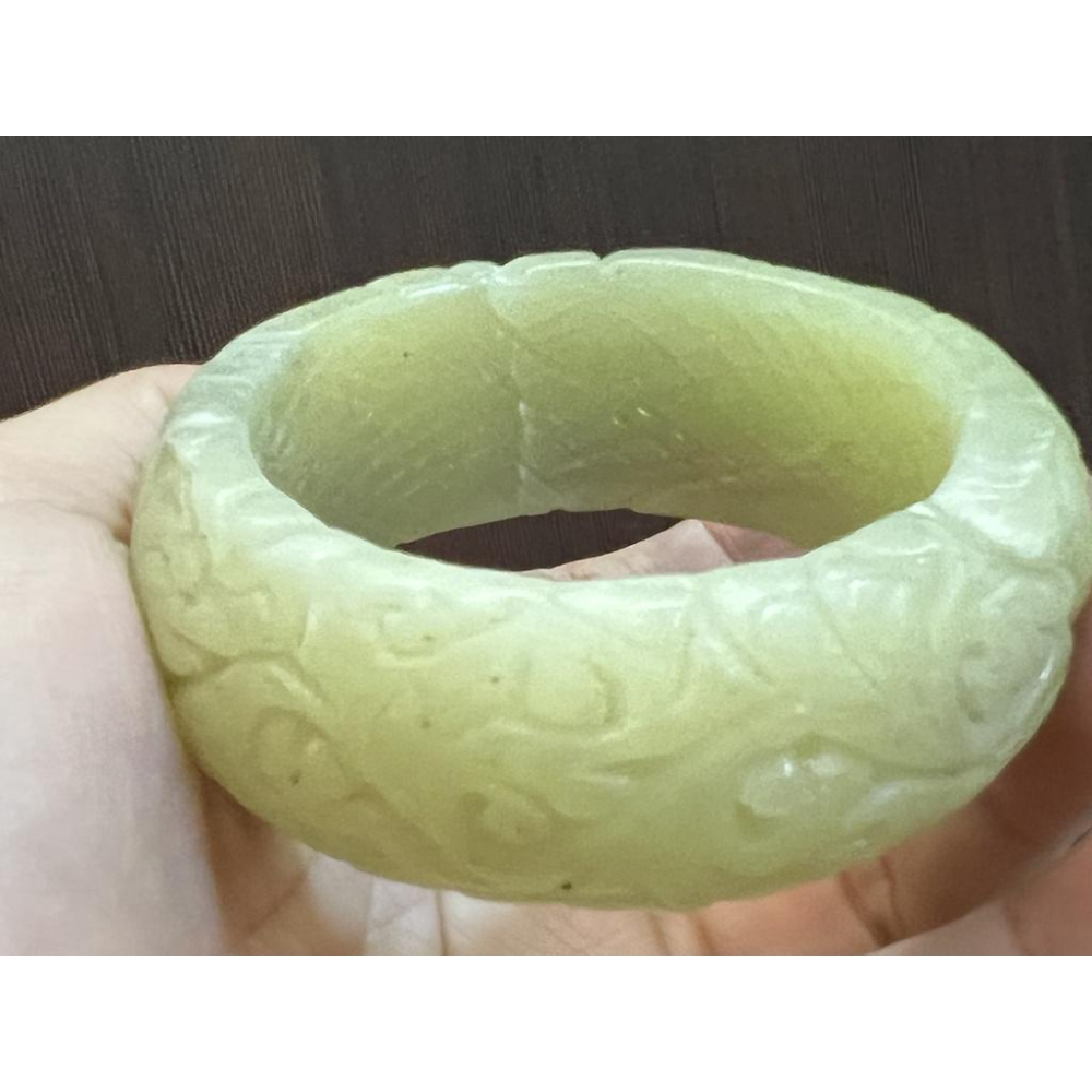 17.44圍超寬雕刻款绝美黄口料手镯鐲子手環玉鐲新疆和田玉手鐲 天然玉石和闐玉寬版花開富貴內外皆雕鏤空-細節圖8