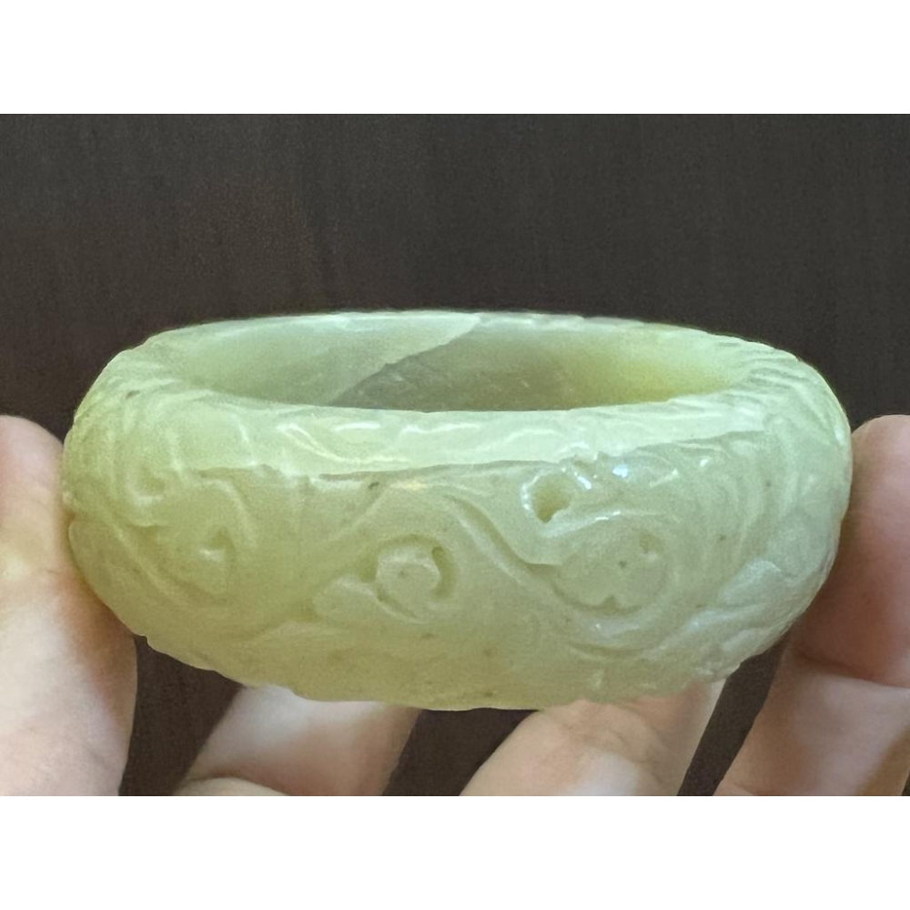 17.44圍超寬雕刻款绝美黄口料手镯鐲子手環玉鐲新疆和田玉手鐲 天然玉石和闐玉寬版花開富貴內外皆雕鏤空-細節圖9