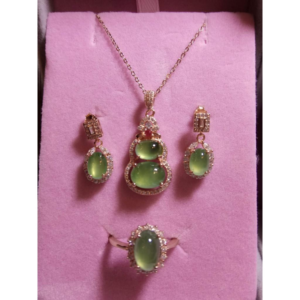 過年送禮天然玉石高貨緬甸玉翡翠A貨冰種冰白翡冰綠珠寶玉飾套組三件組墬子玉墬吊墬掛件戒指耳環耳飾耳釘耳鈎耳針首飾飾品-細節圖3