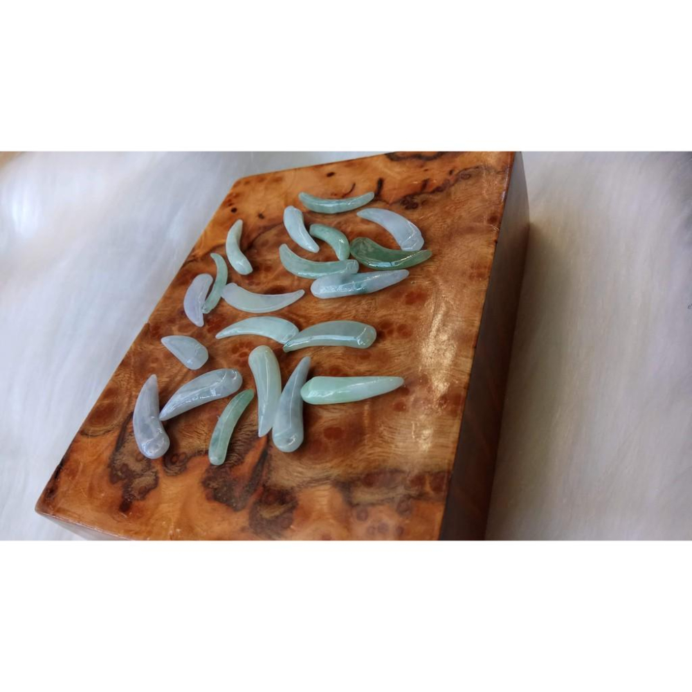 打包出一份20顆/38g翡翠辣椒造型可鑲嵌成耳環吊墬墬子正品天然水晶珠寶玉石首飾飾品-細節圖8