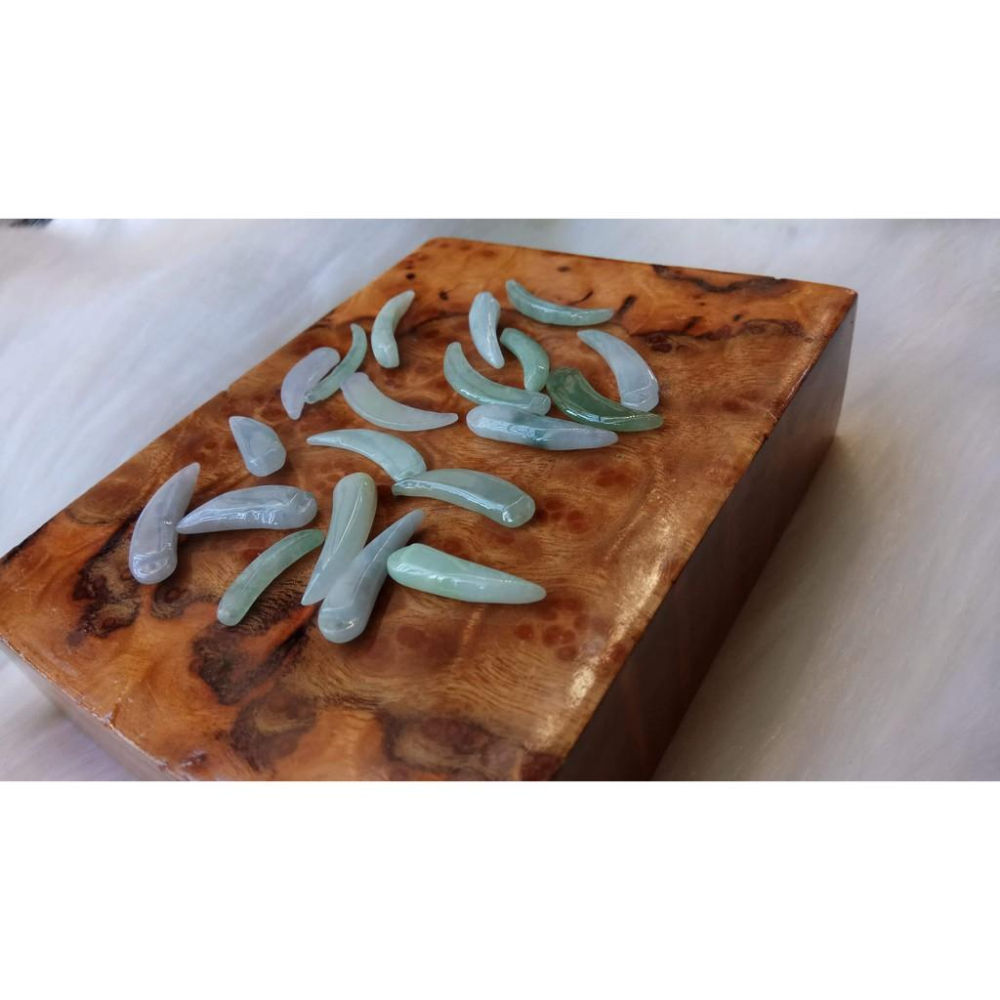 打包出一份20顆/38g翡翠辣椒造型可鑲嵌成耳環吊墬墬子正品天然水晶珠寶玉石首飾飾品-細節圖9