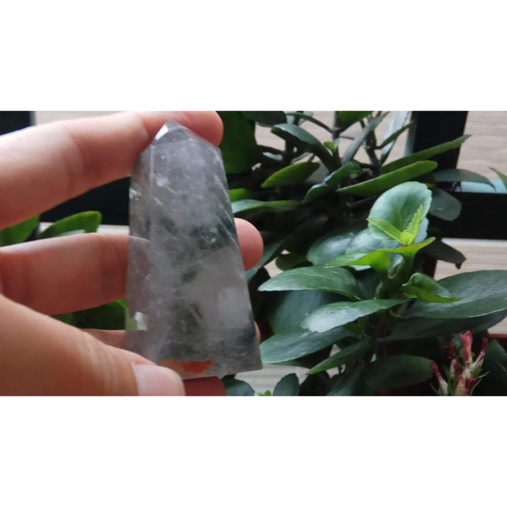 天然水晶四季彩色紅綠幽靈風景石膠花共生鬼佬財神吊墬墬子項鍊掛件晶柱晶簇擺件風水擺飾珠寶玉石首飾飾品寶石67mm高-細節圖8