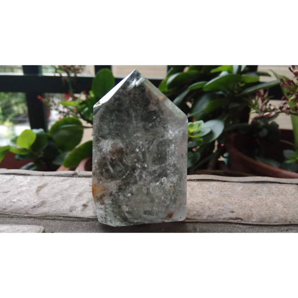 天然水晶四季彩色紅綠幽靈風景石膠花共生鬼佬財神吊墬墬子項鍊掛件晶柱晶簇擺件風水擺飾珠寶玉石首飾飾品寶石58.6mm-細節圖3