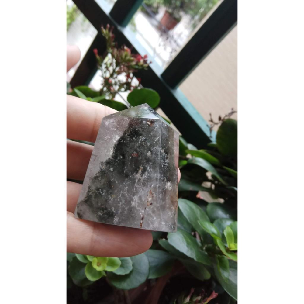 天然水晶四季彩色紅綠幽靈風景石膠花共生鬼佬財神吊墬墬子項鍊掛件晶柱晶簇擺件風水擺飾珠寶玉石首飾飾品寶石58.6mm-細節圖8