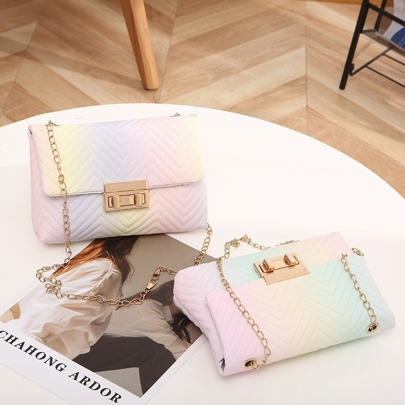 🧚‍♀️時尚潮流鏈條包🧚‍♀️ 漸變PU包 單肩包 斜肩包 漸變包 鎖扣小包包【YA005】-細節圖3