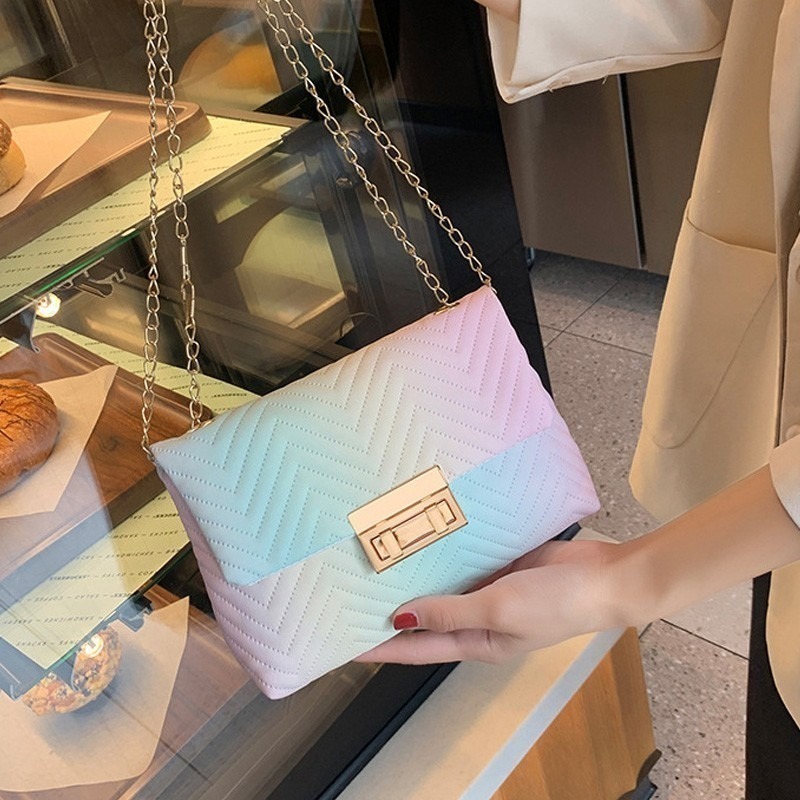 🧚‍♀️時尚潮流鏈條包🧚‍♀️ 漸變PU包 單肩包 斜肩包 漸變包 鎖扣小包包【YA005】-細節圖8