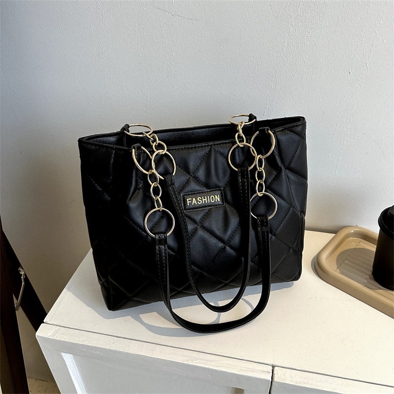 (當日出貨)肩背包 托特包 菱格鏈帶托特包 大容量托特包 菱格包 手提包 鏈帶包 時尚單肩包 潮流托特包(YA020)-細節圖4