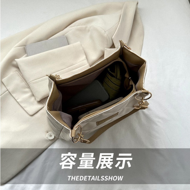 (當日出貨)肩背包 托特包 菱格鏈帶托特包 大容量托特包 菱格包 手提包 鏈帶包 時尚單肩包 潮流托特包(YA020)-細節圖6