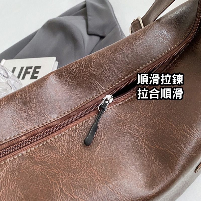(當日出貨)大容量斜背包 包包 餃子包 百搭斜背包 複古單肩包 時尚斜背包 托特包 皮革斜背包(YA021)-細節圖7