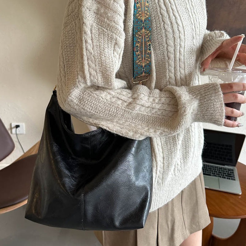 (當日出貨)寬帶單肩包 寬帶包 民族風 復古包包 高級質感 托特包 大容量水桶包 通勤單肩包(YA024)-細節圖3