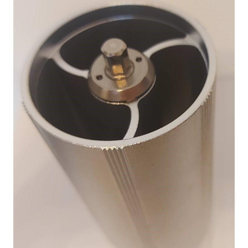 ~* 平安喜樂 *~贈咖啡豆 喬尼亞 Junior 專業咖啡手動研磨30g  YU1002（銀色）-細節圖2