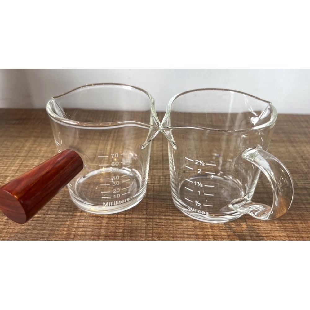 ~* 平安喜樂 *~雙口量杯 70ml 濃縮咖啡杯  加厚盎司杯 雙頭盎司杯 耐熱玻璃量杯 奶盅杯 雙刻度 木柄-細節圖2