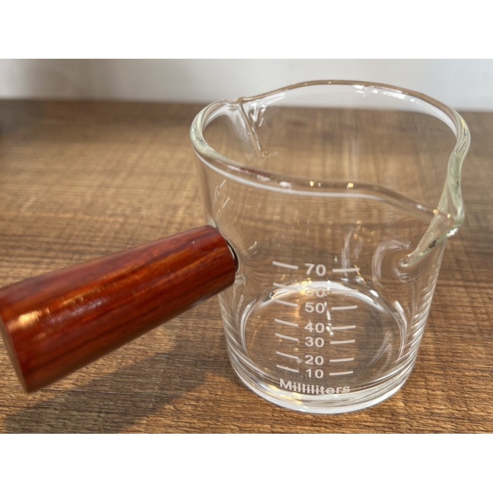 ~* 平安喜樂 *~雙口量杯 70ml 濃縮咖啡杯  加厚盎司杯 雙頭盎司杯 耐熱玻璃量杯 奶盅杯 雙刻度 木柄-細節圖3