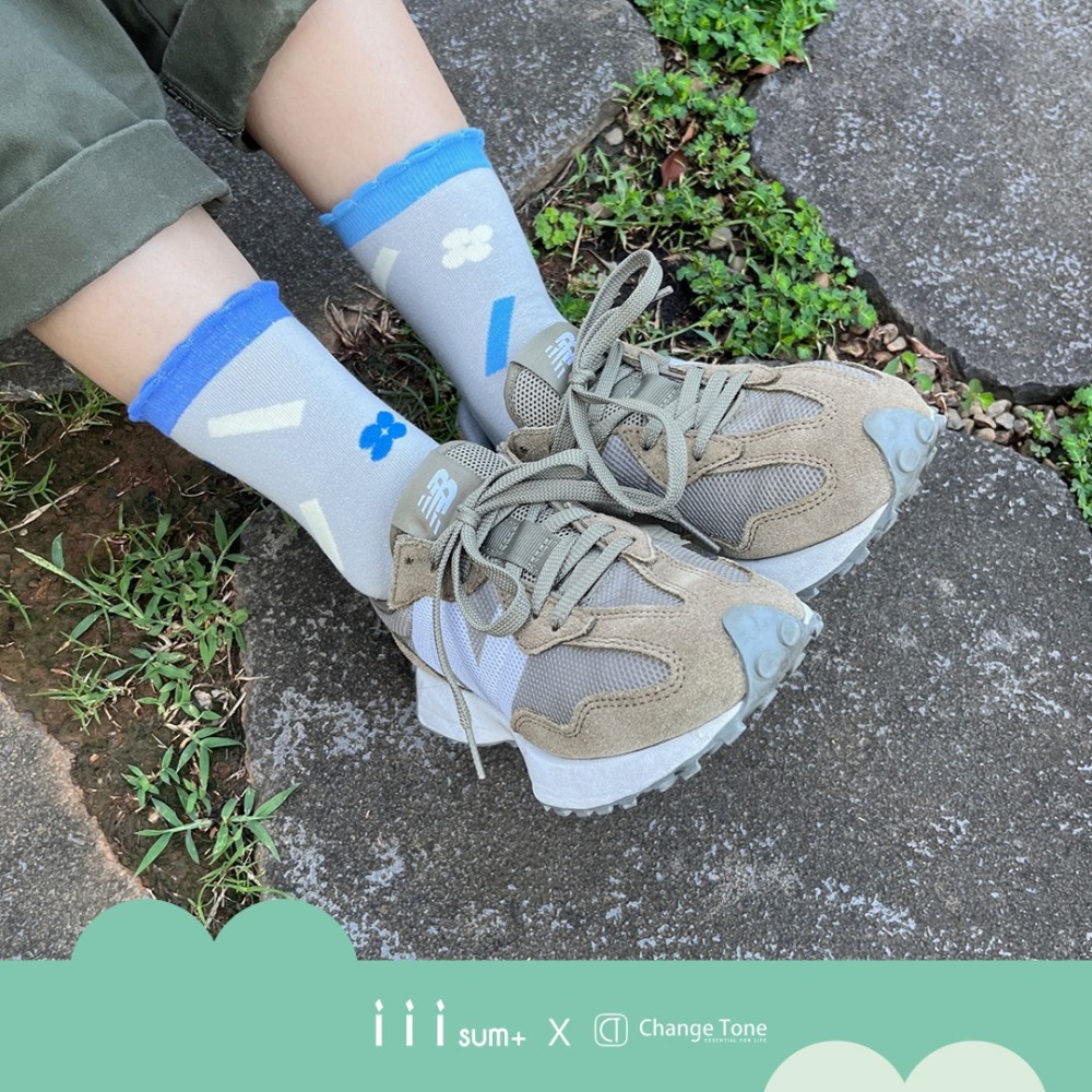 魔法花園 (淺灰/黑) 不對稱顏色  iii sum+ X CT 聯名設計 襪子-細節圖3